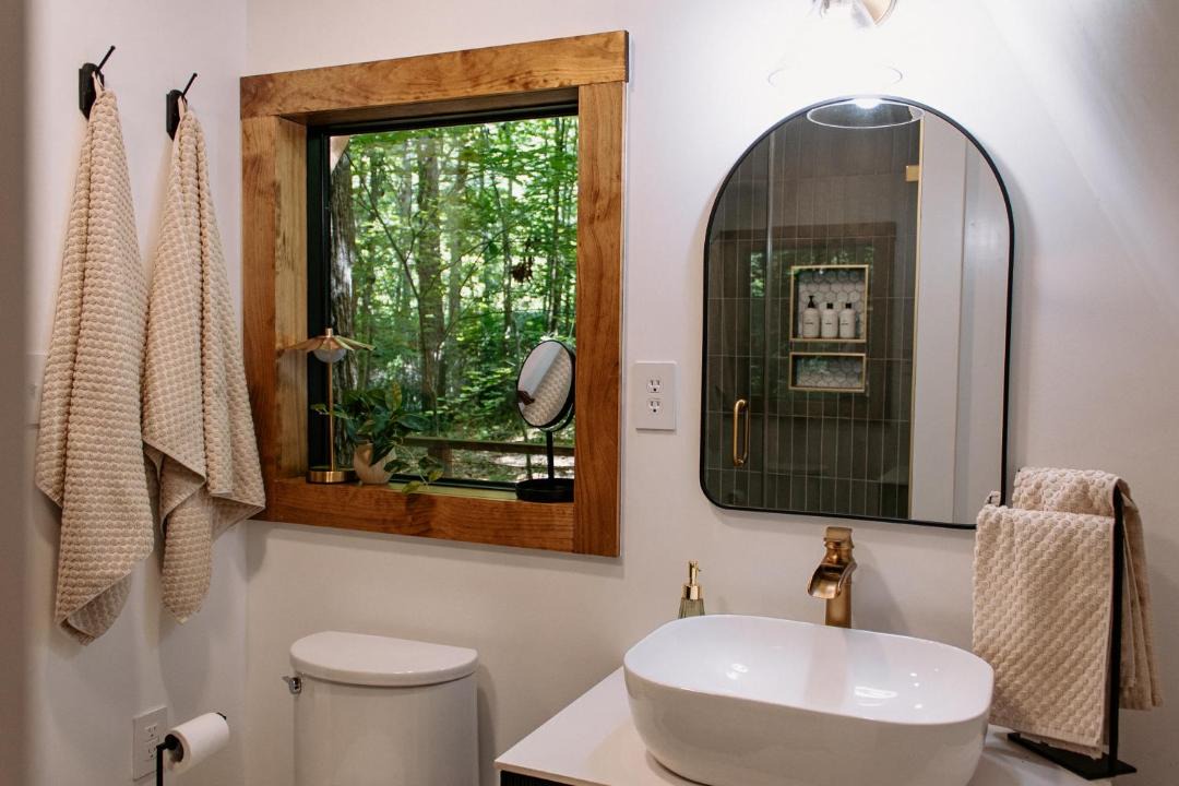 Photo of Bathroom in Abbeville