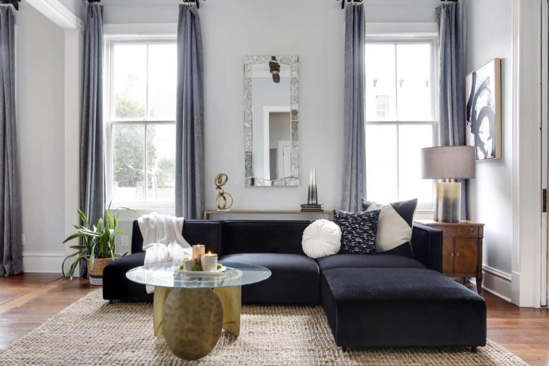 Photo of Livingroom in Savannah Victorian District