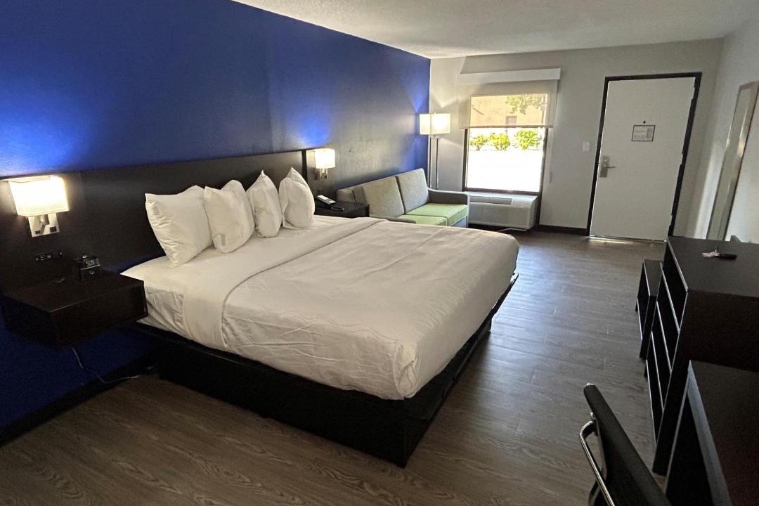Photo of Bedroom in Rowland