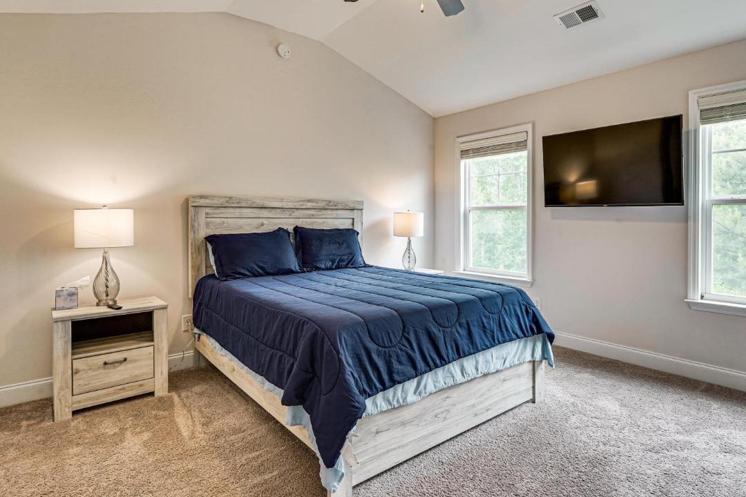 Photo of Bedroom in Martinez