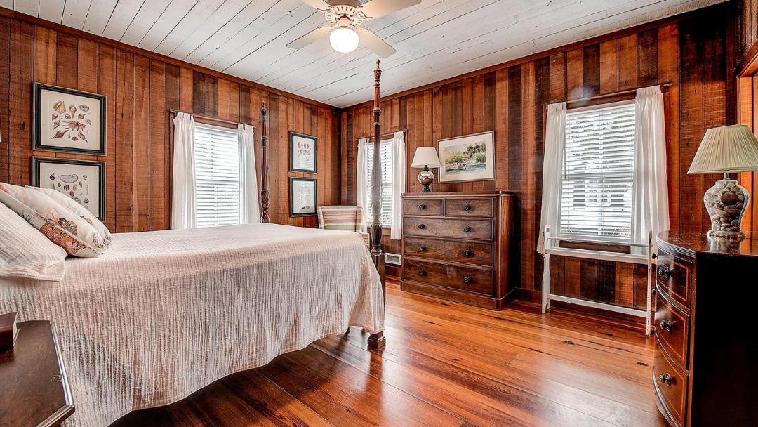 Photo of Bedroom in Debordieu Colony