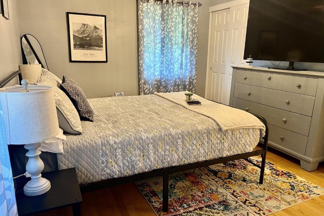 Photo of Bedroom in Seneca