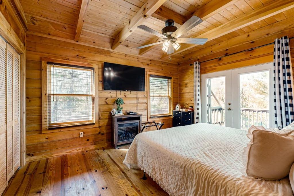 Photo of Bedroom in Whittier