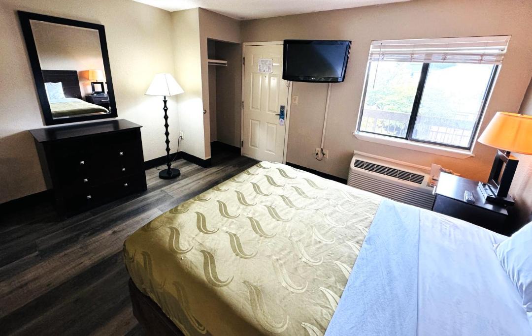Photo of Bedroom in Augusta