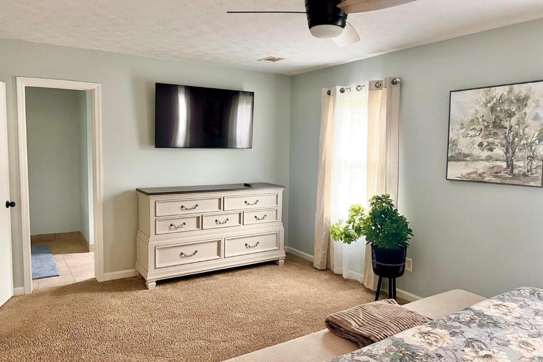 Photo of Bedroom in Dacula