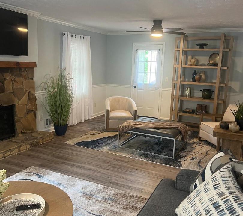 Photo of Livingroom in Dacula