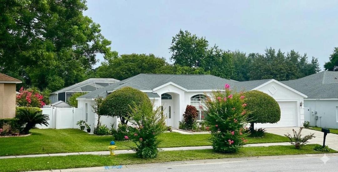 Photo of Buildings in Valrico