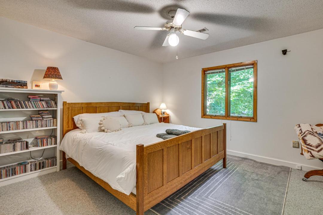 Photo of Bedroom in Sunset