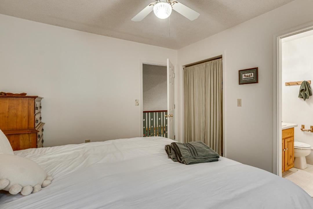 Photo of Bedroom in Sunset