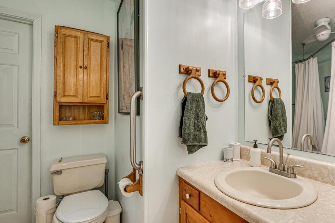 Photo of Bathroom in Sunset
