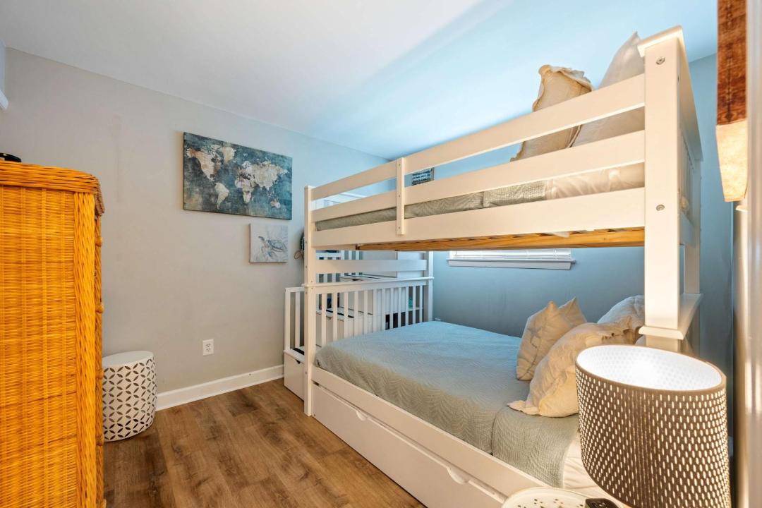 Photo of Bedroom in Folly Field