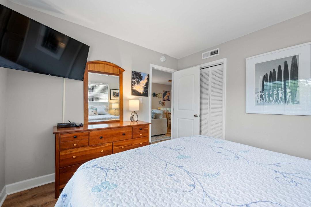 Photo of Bedroom in Folly Field