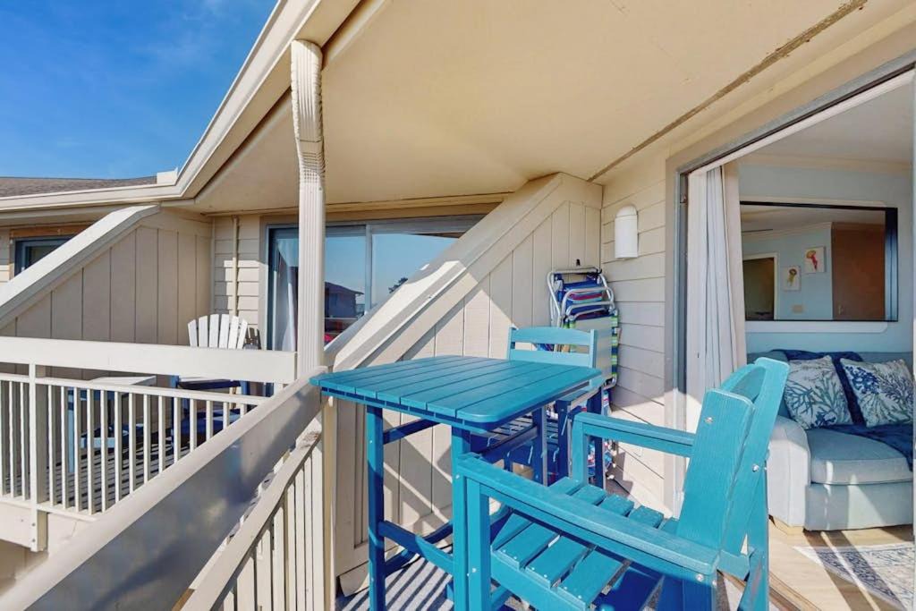 Photo of Patio Balcony in North Forest Beach
