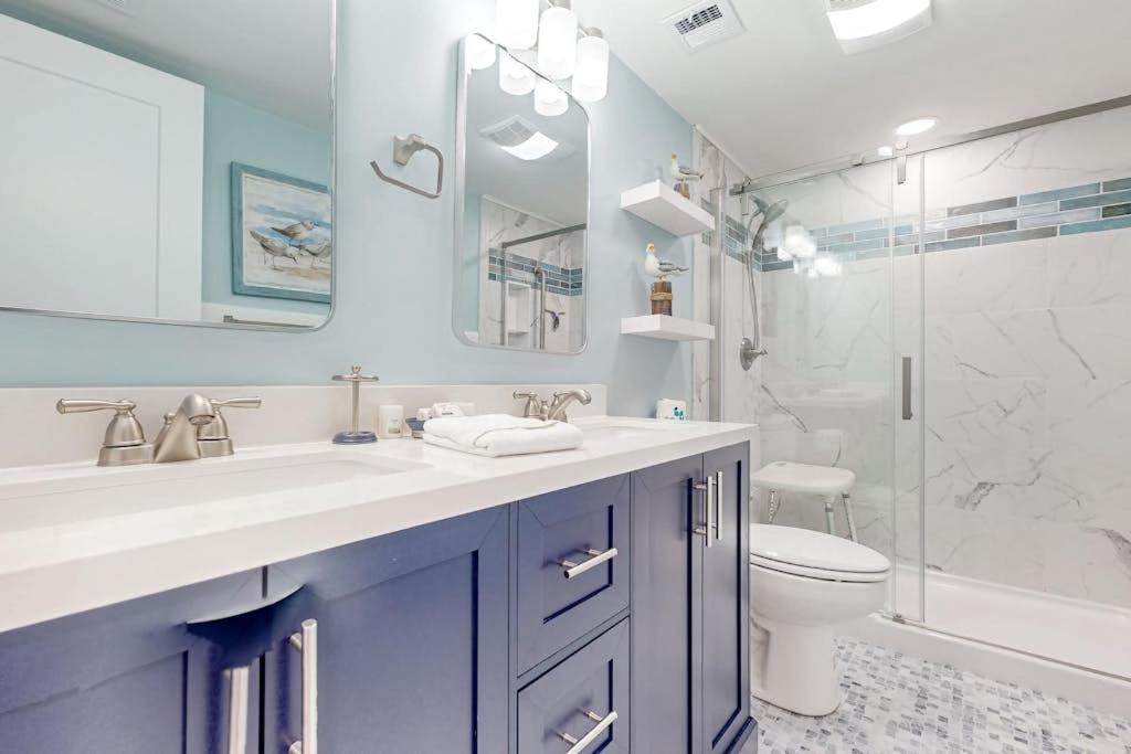 Photo of Bathroom in Folly Field