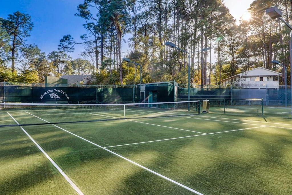 Photo of Outdoor in Folly Field