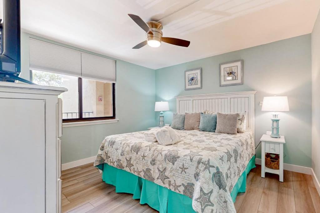 Photo of Bedroom in Folly Field
