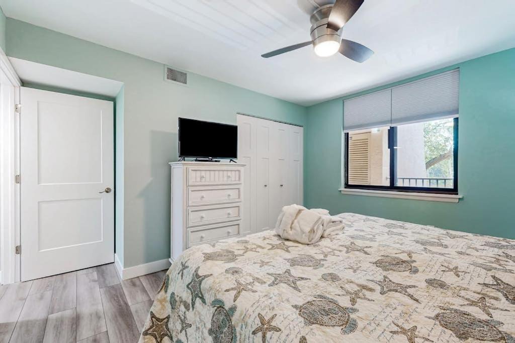 Photo of Bedroom in Folly Field