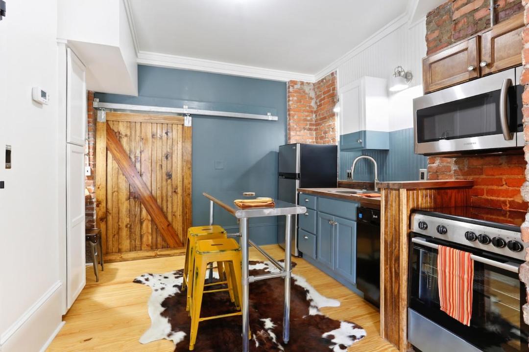 Photo of Kitchen in Savannah Victorian District