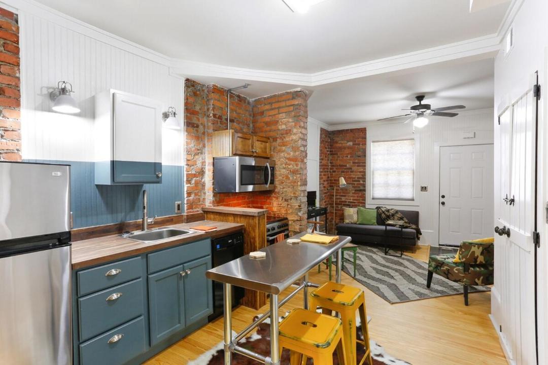 Photo of Kitchen in Savannah Victorian District