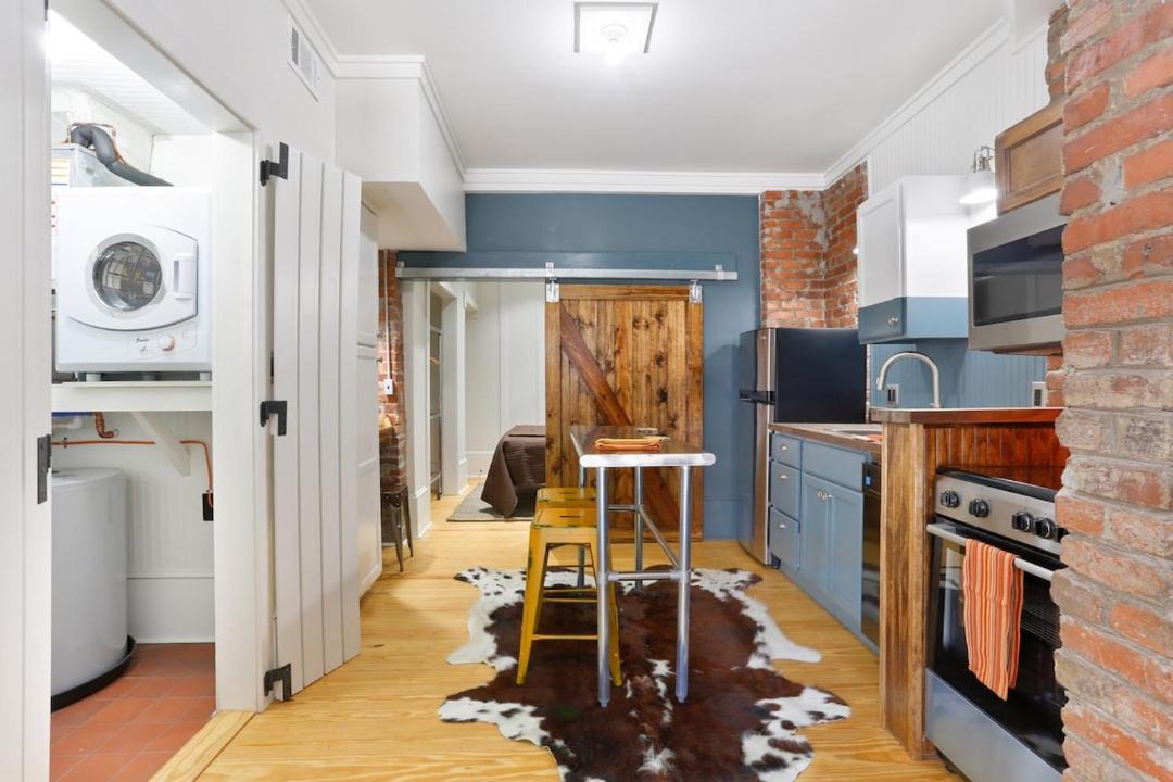Photo of Kitchen in Savannah Victorian District