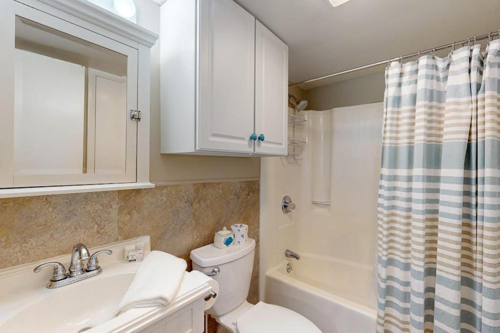 Photo of Bathroom in Ocean Ridge