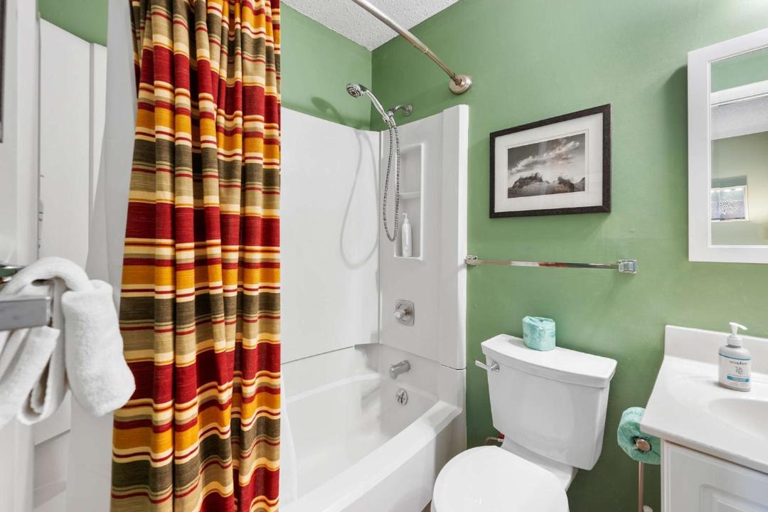 Photo of Bathroom in Folly Field