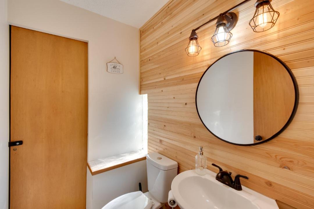 Photo of Bathroom in Seneca