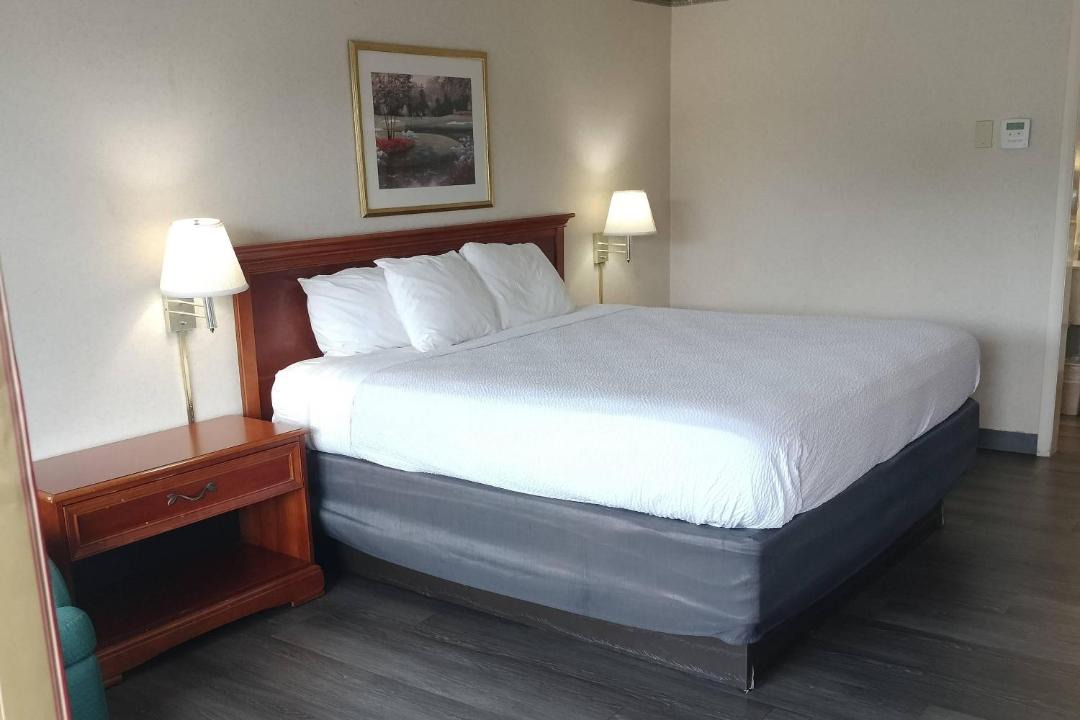 Photo of Bedroom in West Southern Pines