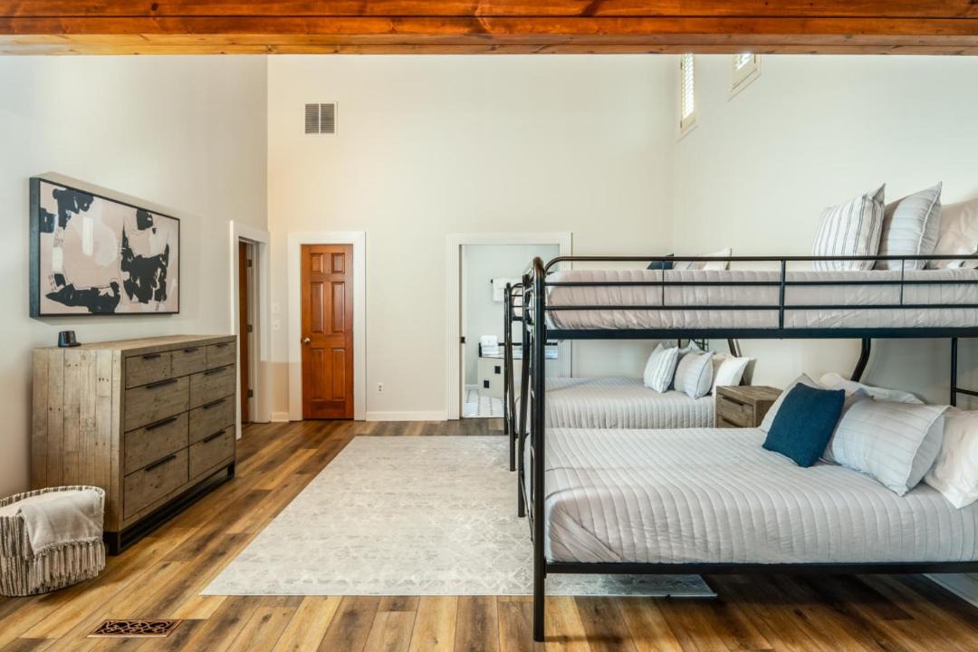 Photo of Bedroom in Glenville