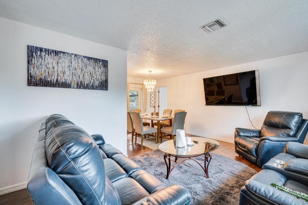 Photo of Livingroom in Port Charlotte