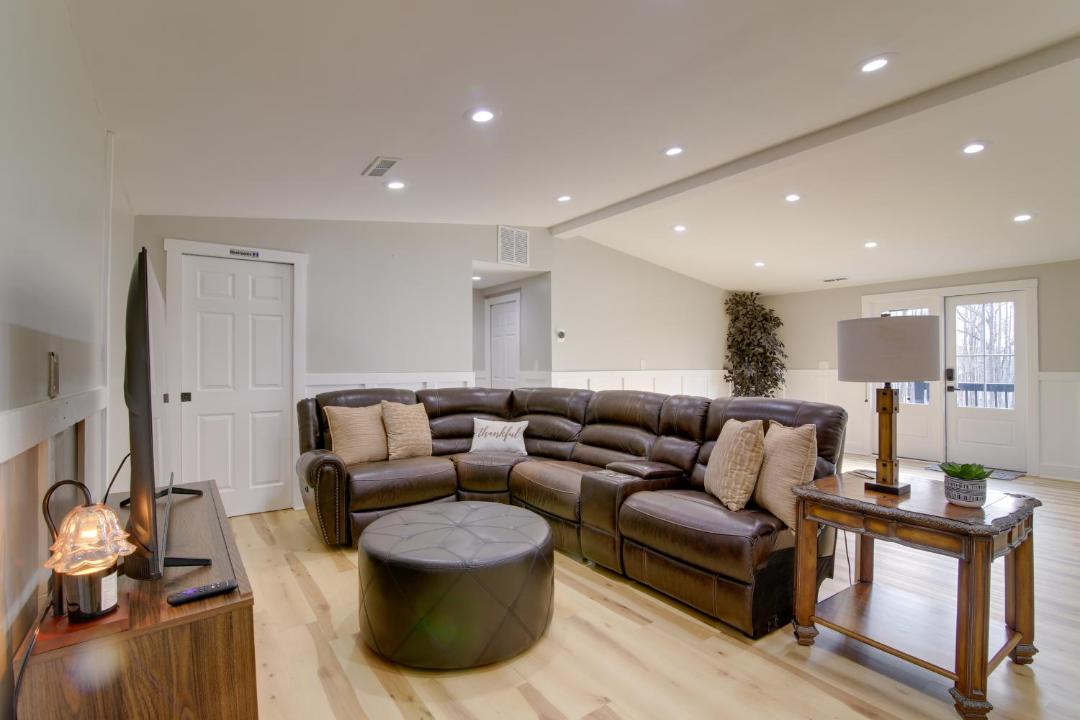 Photo of Livingroom in Banks County