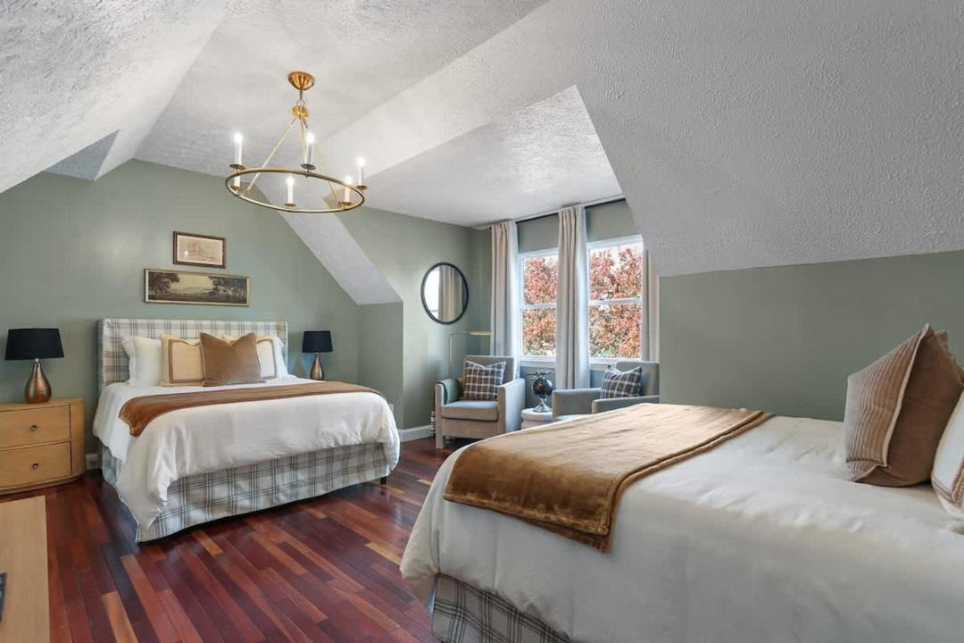 Photo of Bedroom in Whitemarsh Island