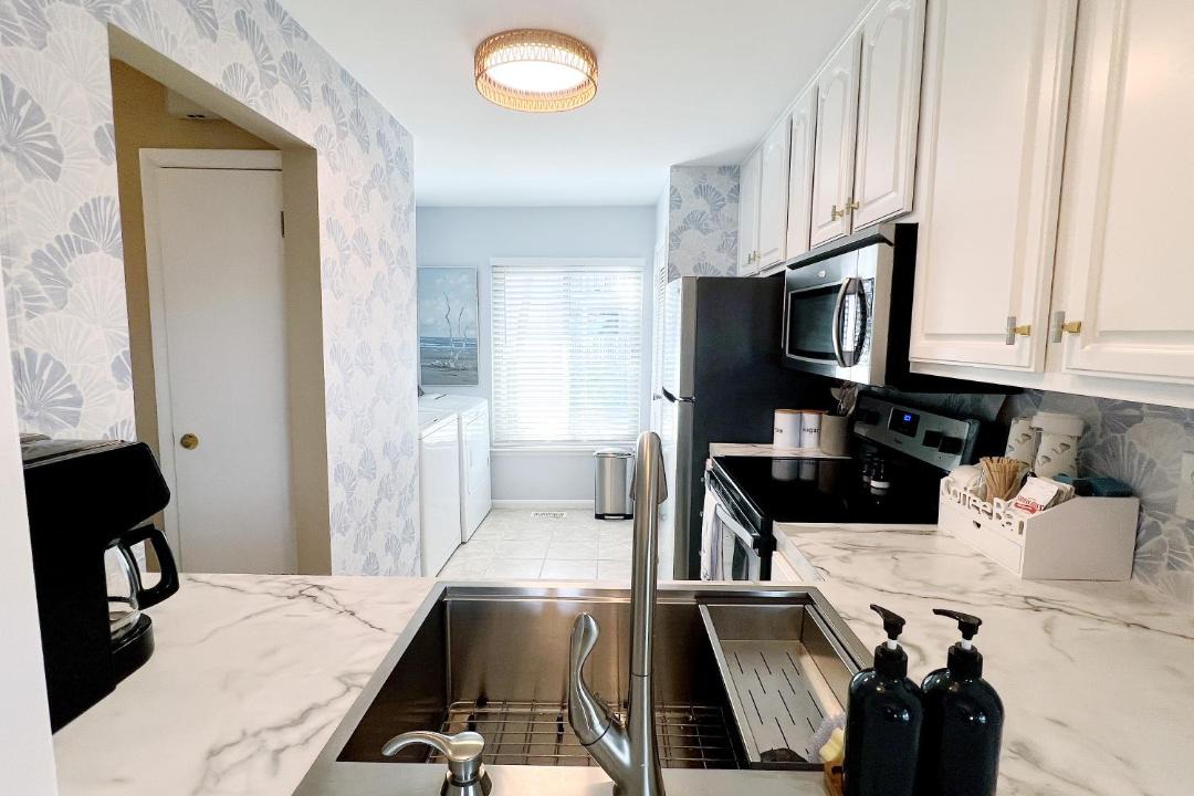 Photo of Kitchen in Oceanmarsh Subdivision