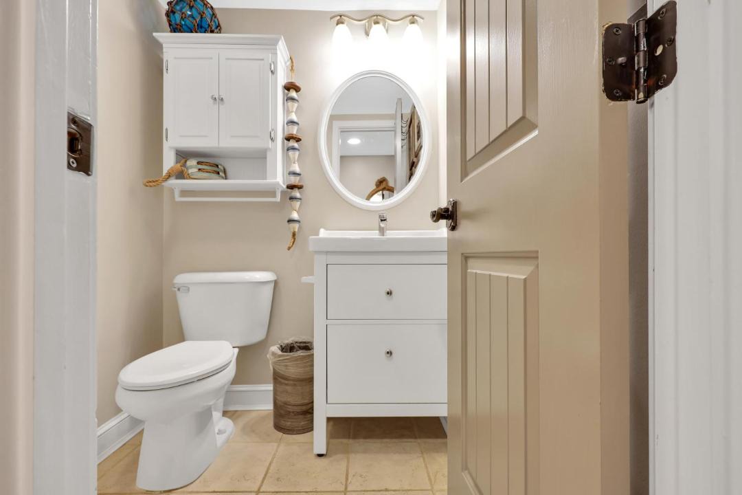 Photo of Bathroom in Shelter Cove