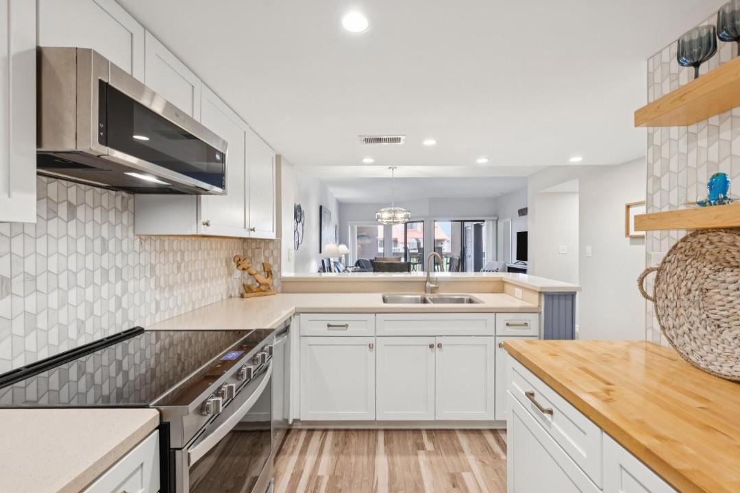 Photo of Kitchen in Shelter Cove