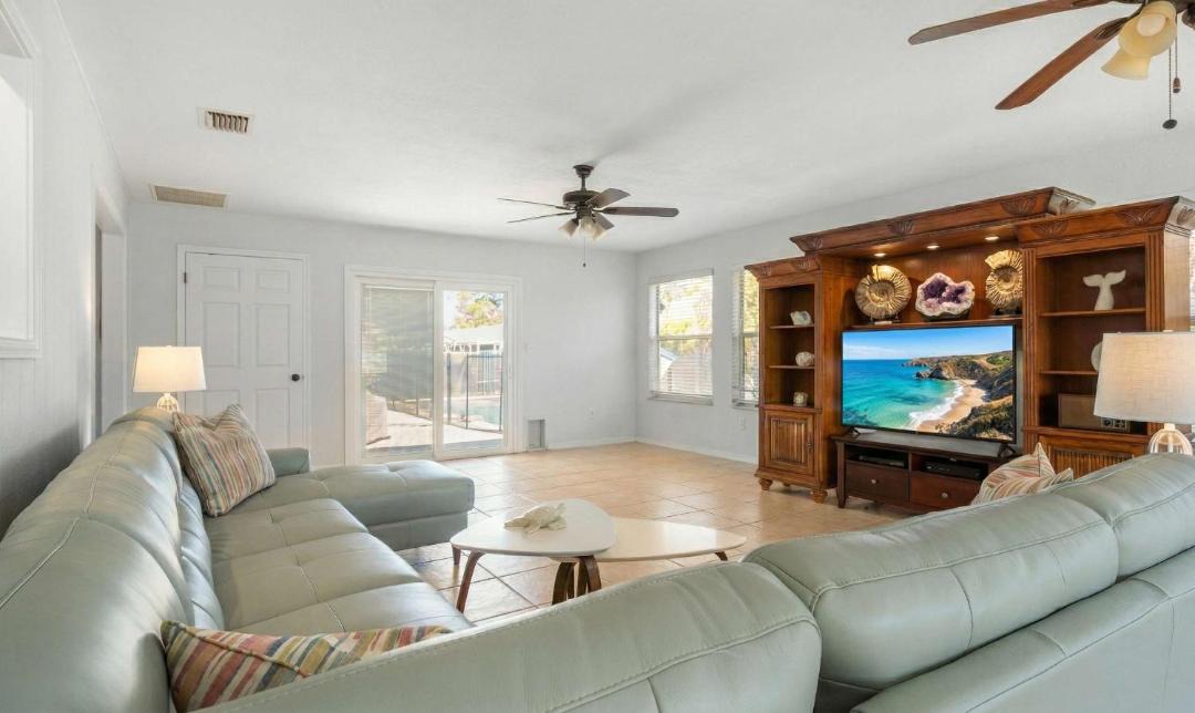 Photo of Livingroom in Sebastian Highlands