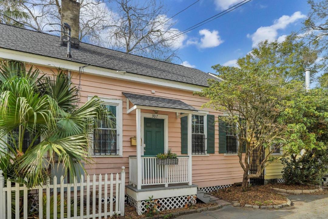 Photo of Others in Savannah Victorian District