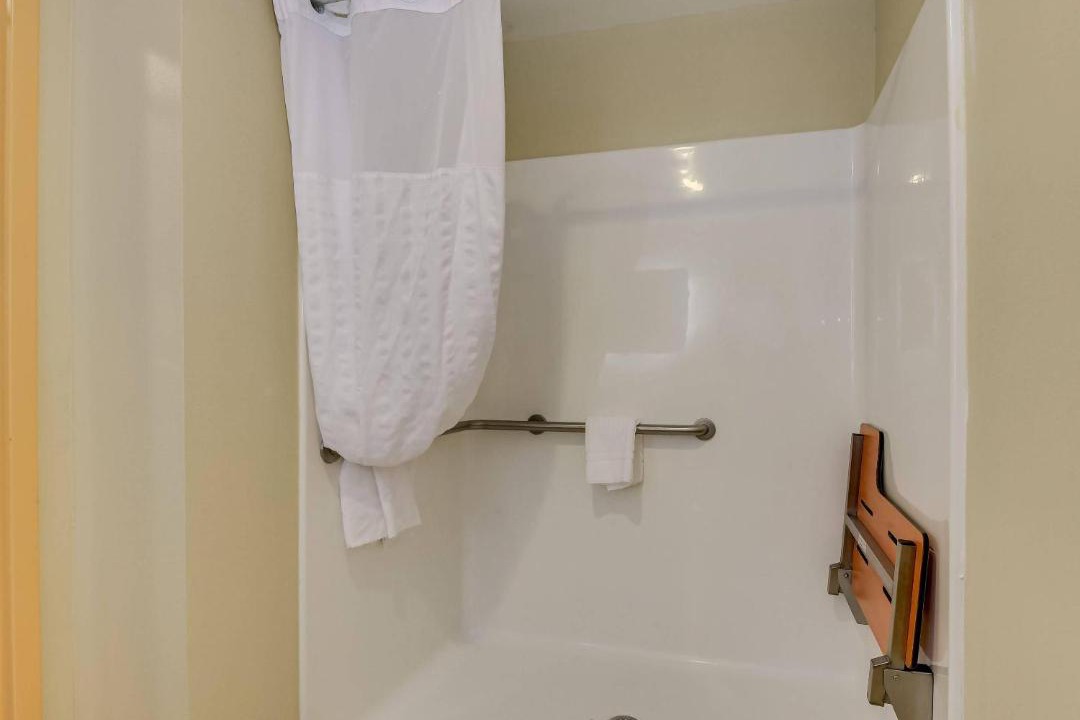 Photo of Bathroom in Gracewood