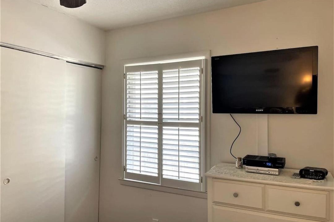 Photo of Bedroom in North Forest Beach