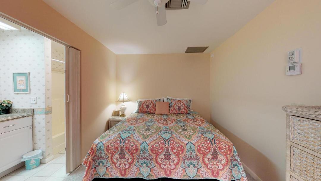 Photo of Bedroom in Isles of Capri