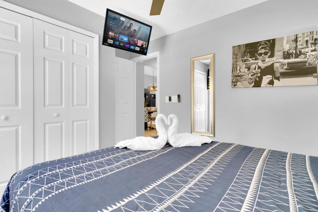 Photo of Bedroom in Seasons