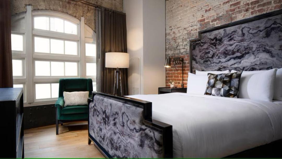 Photo of Bedroom in Historic District - North