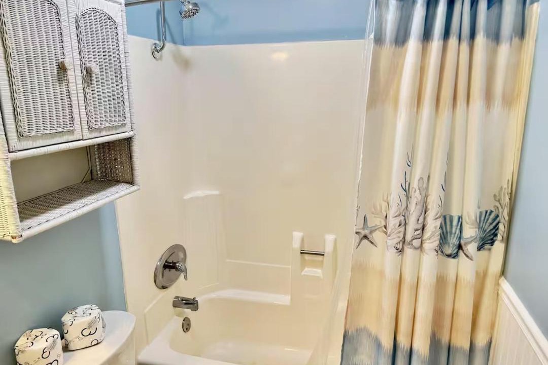 Photo of Bathroom in North Forest Beach