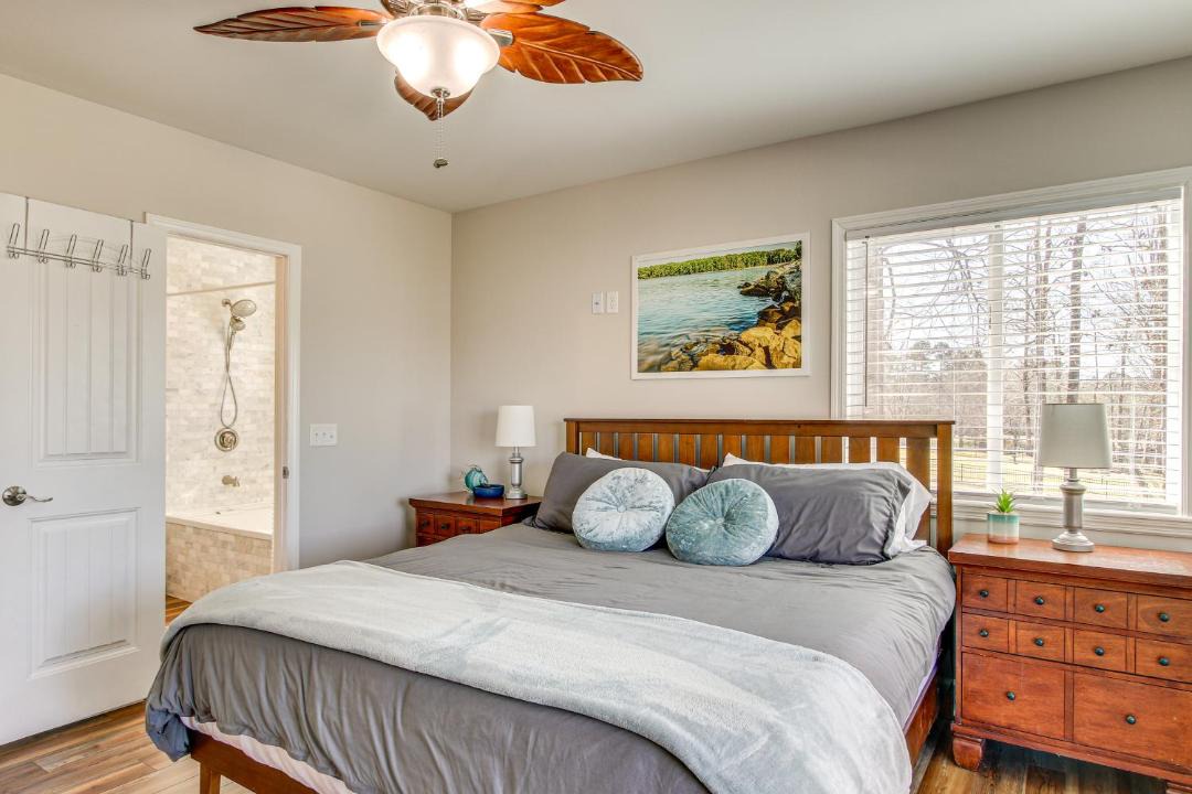 Photo of Bedroom in Leesville