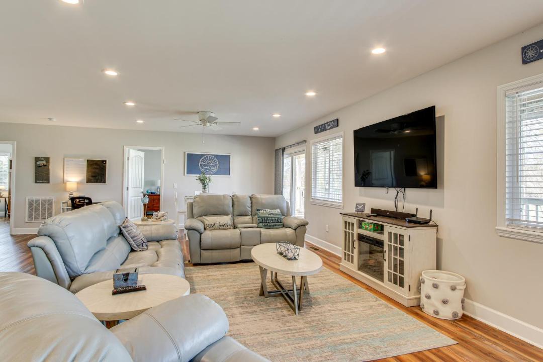 Photo of Livingroom in Leesville