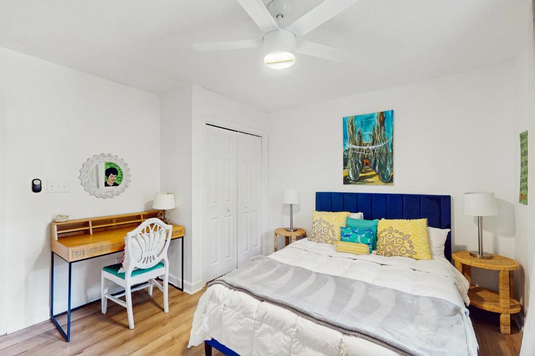 Photo of Bedroom in Beach Institute