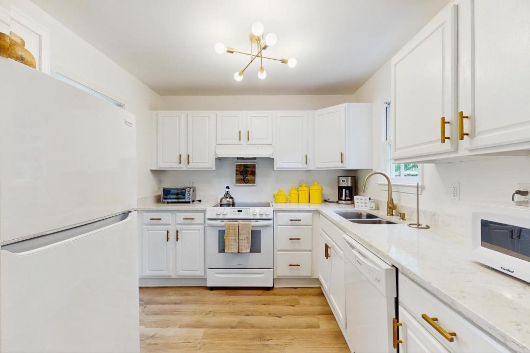 Photo of Kitchen in Beach Institute
