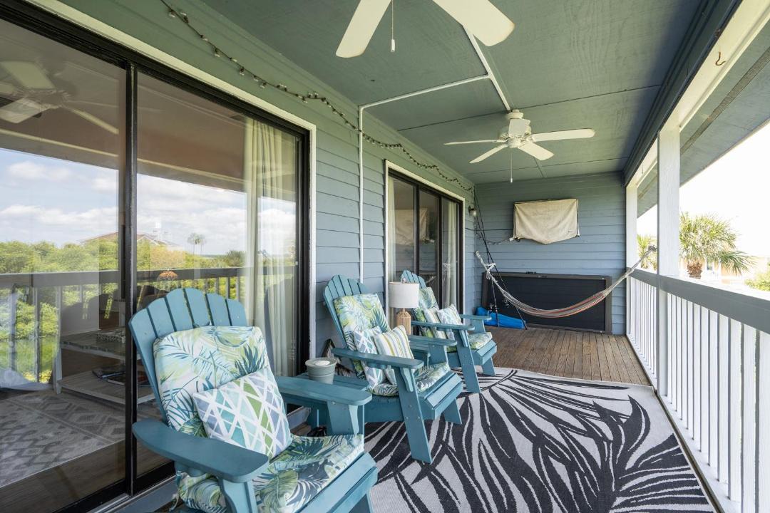 Photo of Patio Balcony in Beachwalk