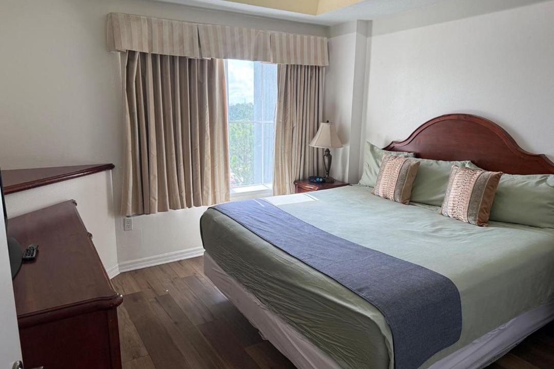 Photo of Bedroom in Florida Center