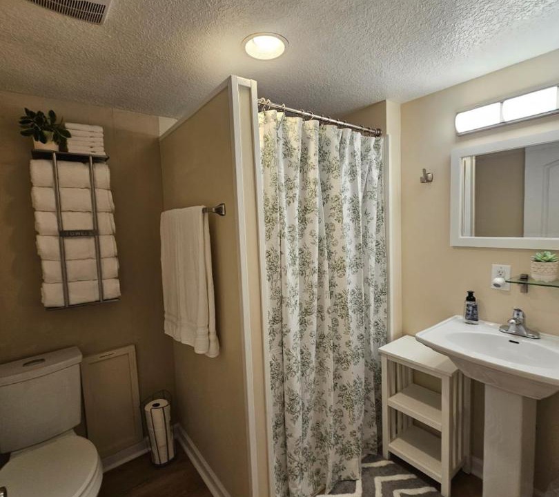Photo of Bathroom in Ashley Oaks